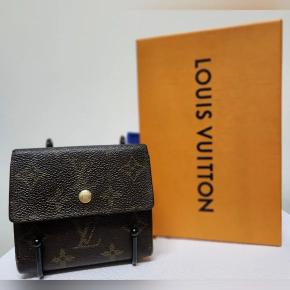 LOUIS VUITTON Monogram Bifold Wallet SP0923